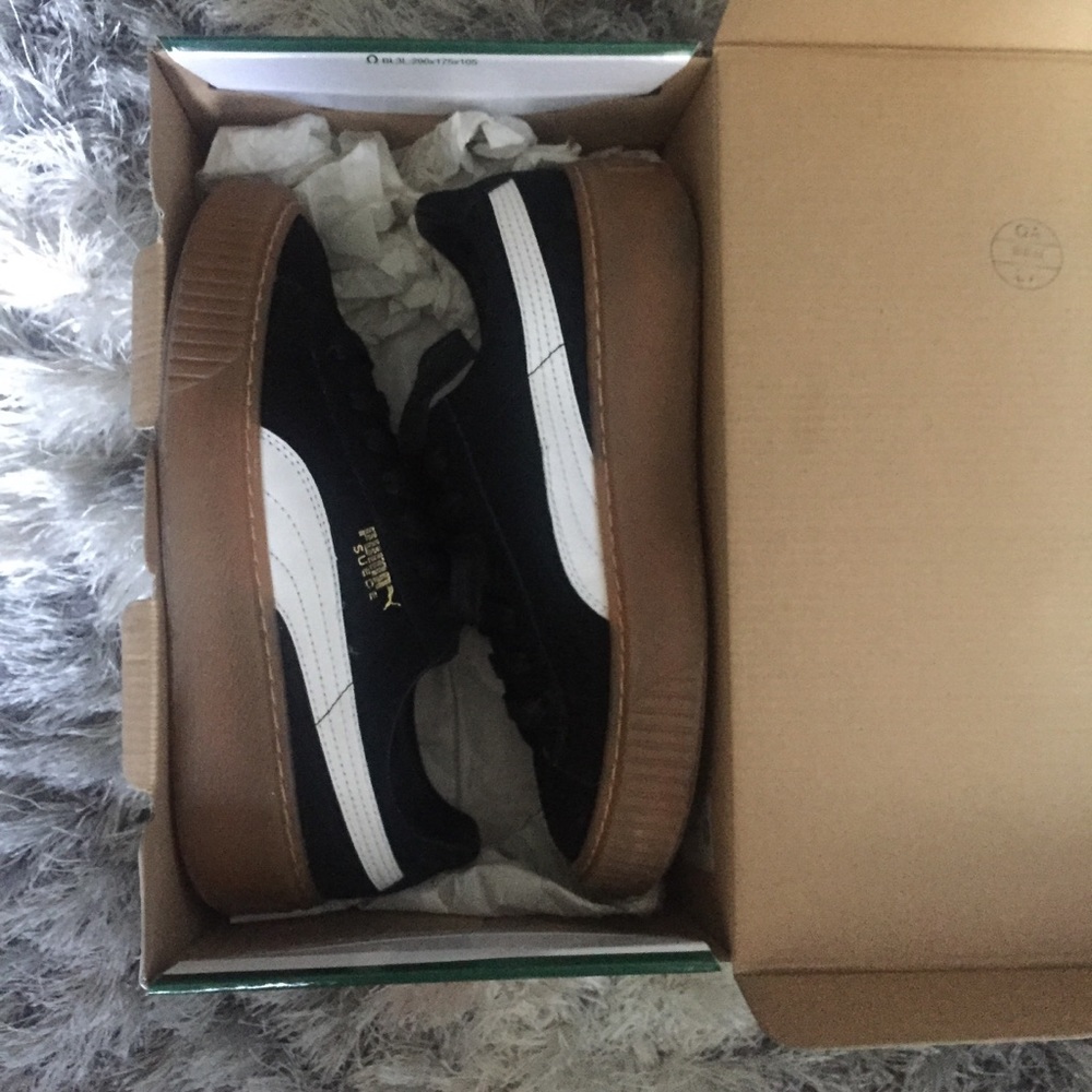 Suede Platform Core Women's Sneakers.